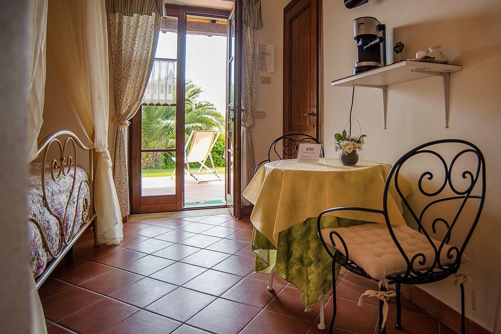 B&B 8380 Saturnia Terme Exterior photo
