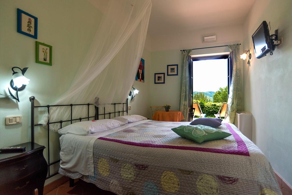B&B 8380 Saturnia Terme Exterior photo